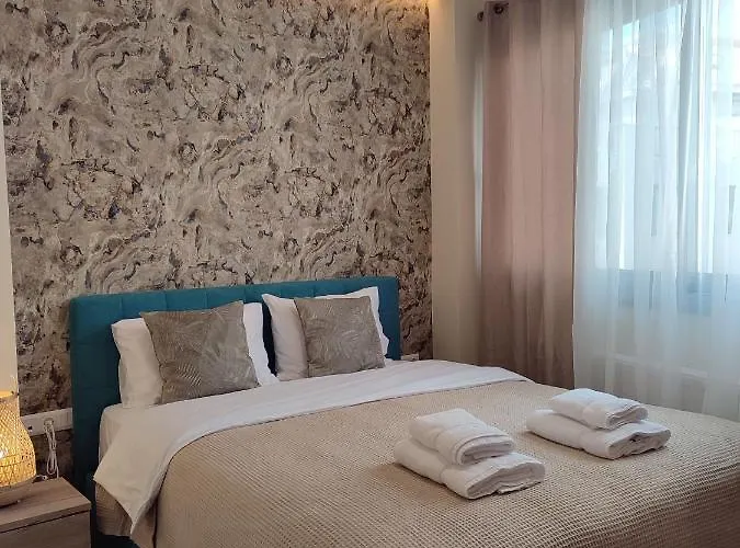 Lejlighed Villanova - Emerald