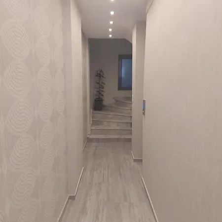 Villanova - Emerald Apartment *